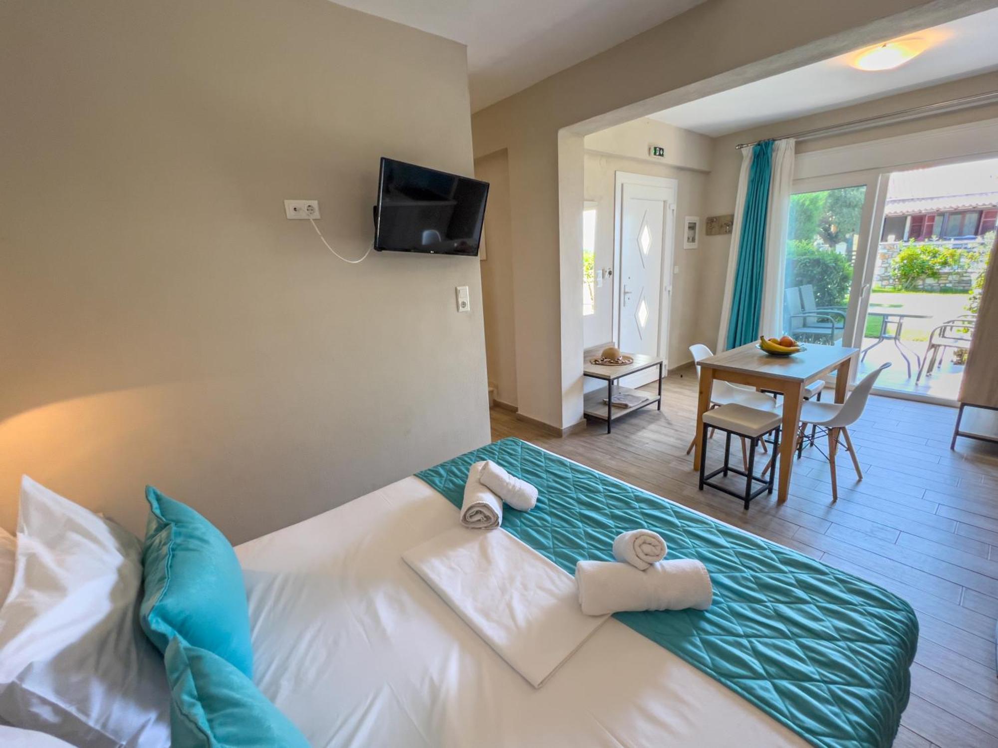 Yalos Beach Maisonettes Skala Sotiros Exterior foto